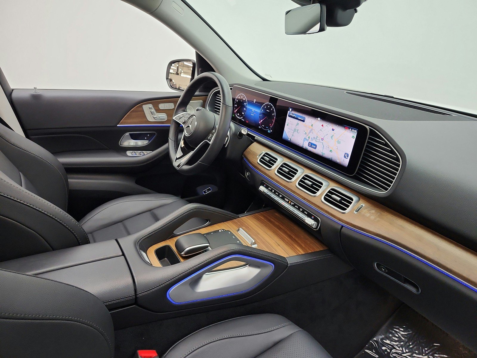 Certified 2025 Mercedes-Benz GLE 350 4MATIC image 18