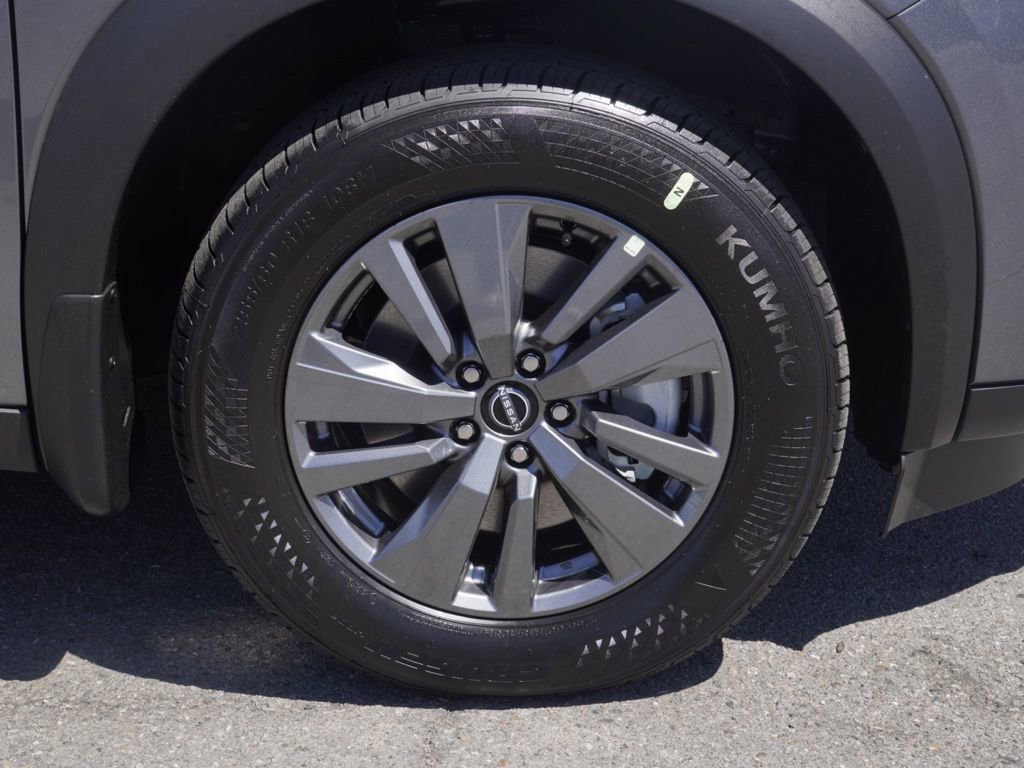 New 2026 Nissan Pathfinder SV image 7