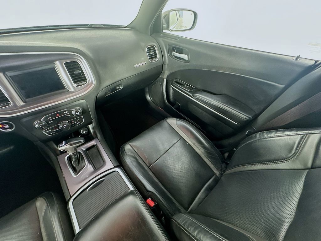 Used 2020 Dodge Charger SXT w/ Leather Interior Group image 11