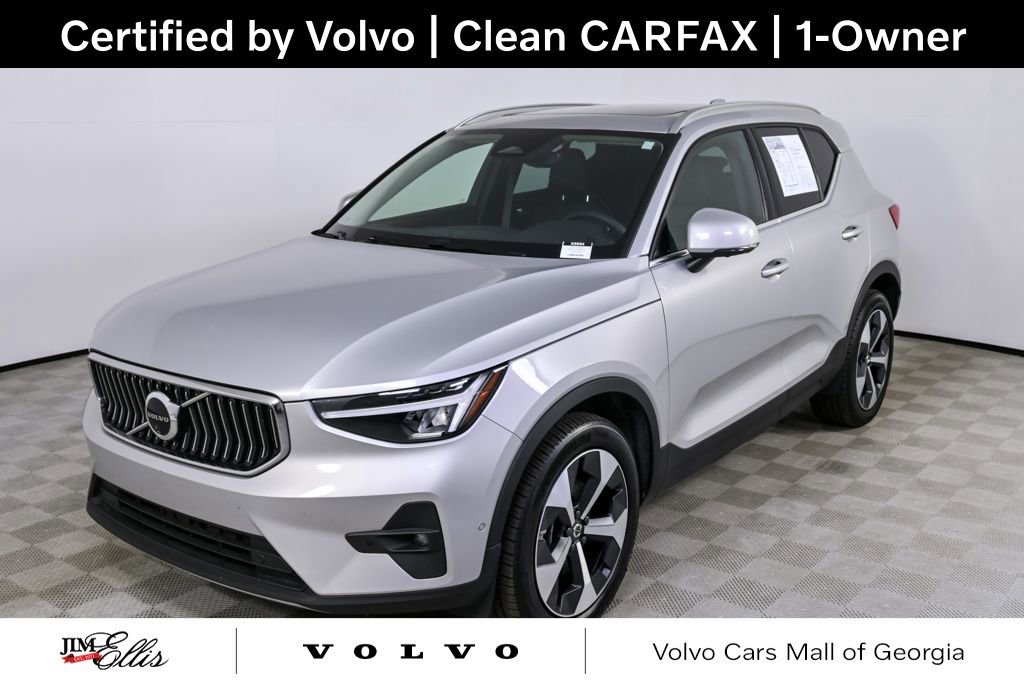 Certified 2025 Volvo XC40 B5 Plus image 1