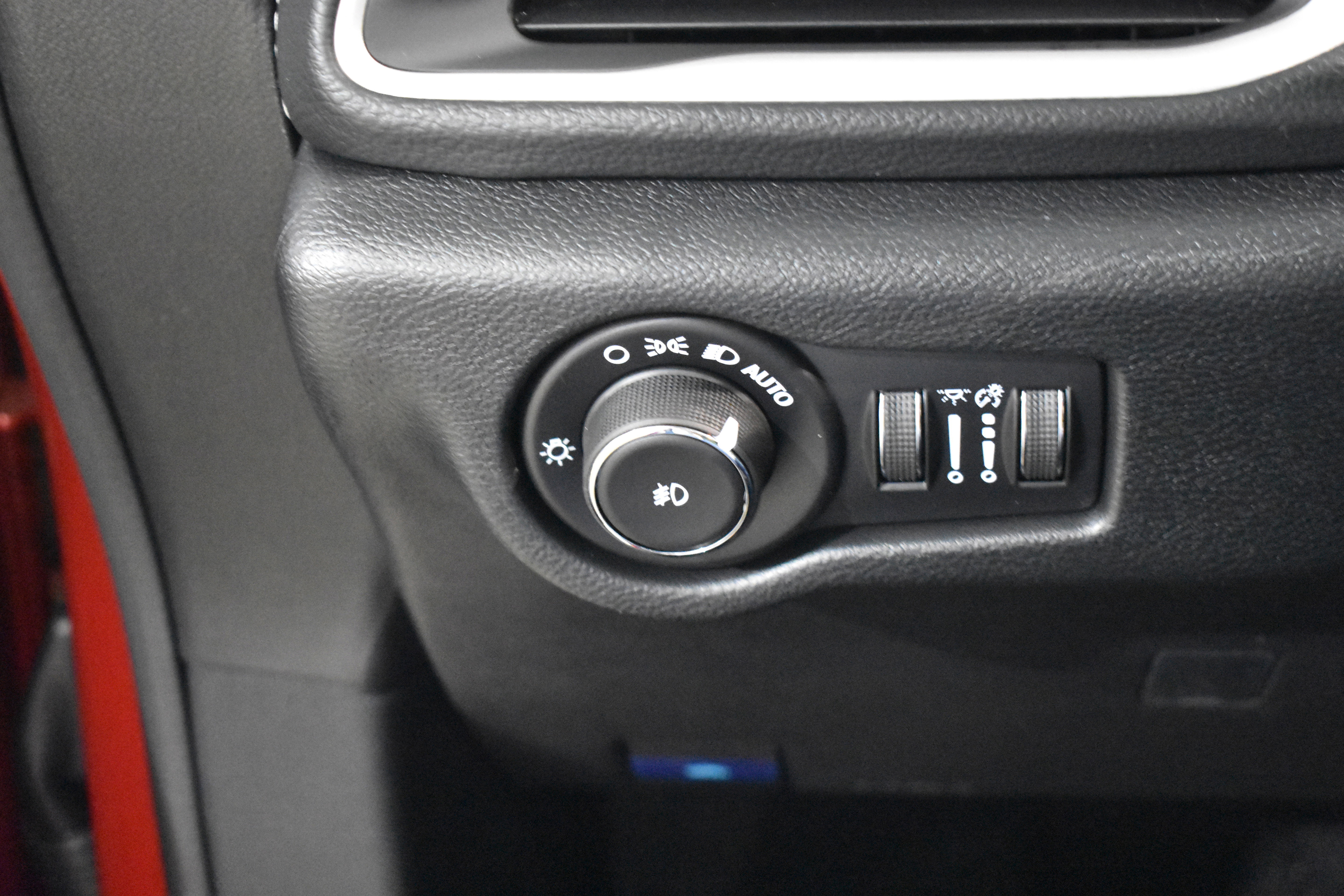New 2026 Chrysler Pacifica Select FWD image 15