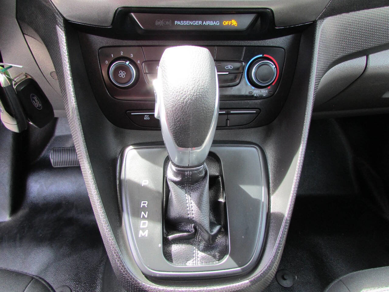 Used 2019 Ford Transit Connect XL FWD image 18