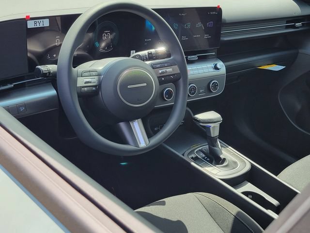 New 2027 Hyundai Kona SE FWD image 5