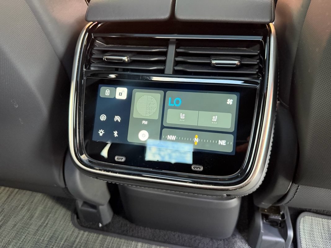 Used 2022 Rivian R1T Adventure AWD/4WD image 27