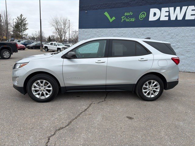 Used 2018 Chevrolet Equinox LS image 2