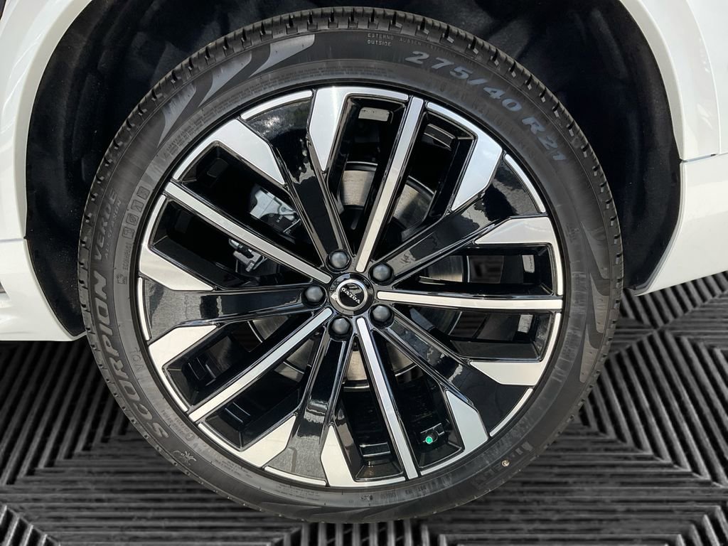New 2025 Volvo XC90 T8 Plus w/ Protection Package Premier image 14