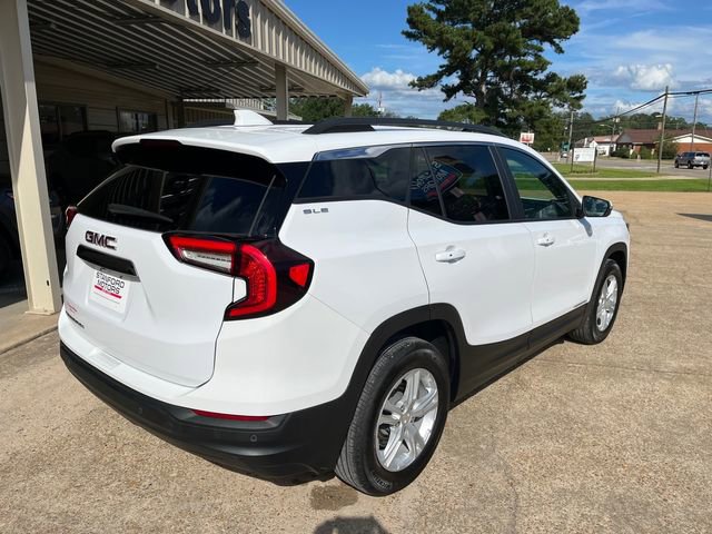 Used 2023 GMC Terrain SLE w/ Driver Convenience Package image 7