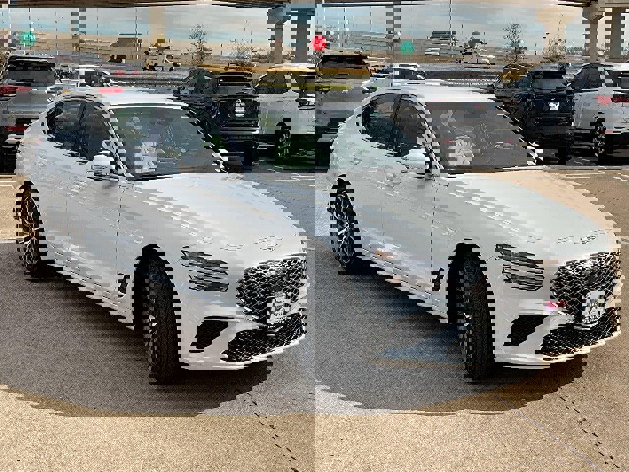 Used 2025 Genesis G70 2.5T image 4