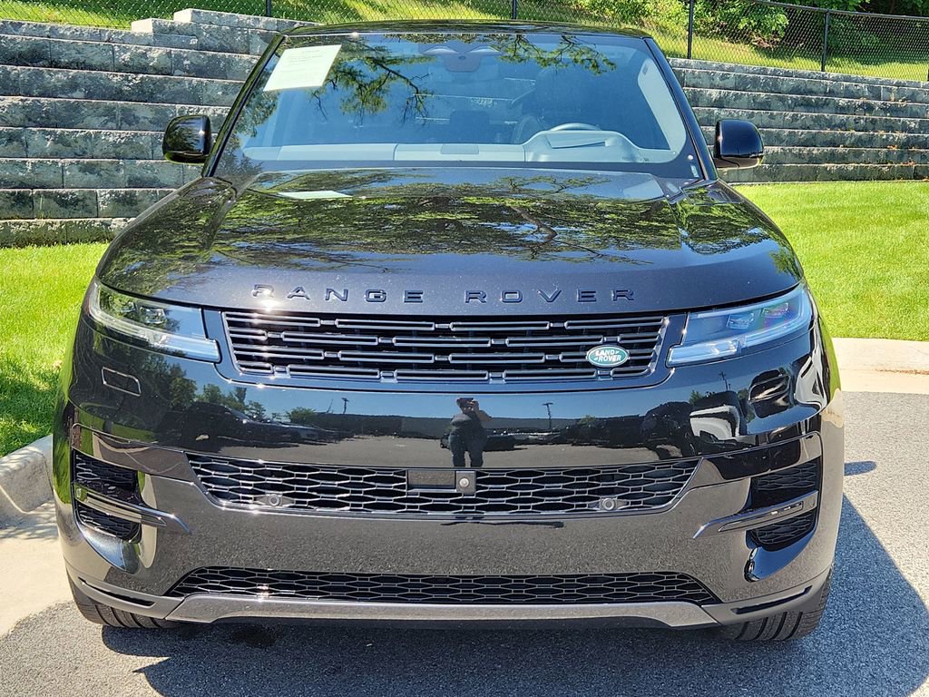 Used 2024 Land Rover Range Rover Sport SE AWD/4WD image 8