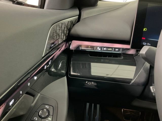 Used 2024 BMW i5 eDrive40i w/ M Sport Package RWD image 26