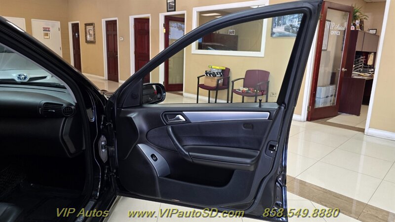 Used 2006 Mercedes-Benz C 230 Sedan image 12