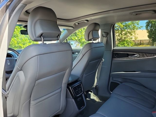 Used 2019 Lincoln Nautilus Reserve image 10