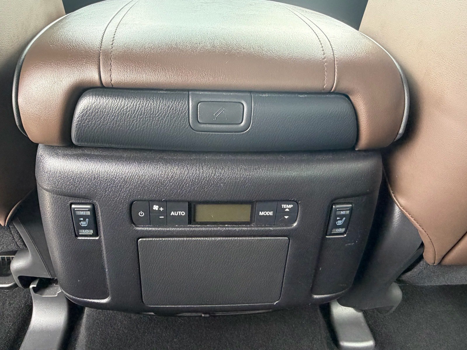 Certified 2023 Nissan Armada Platinum w/ Captain's Chairs Package AWD/4WD image 16