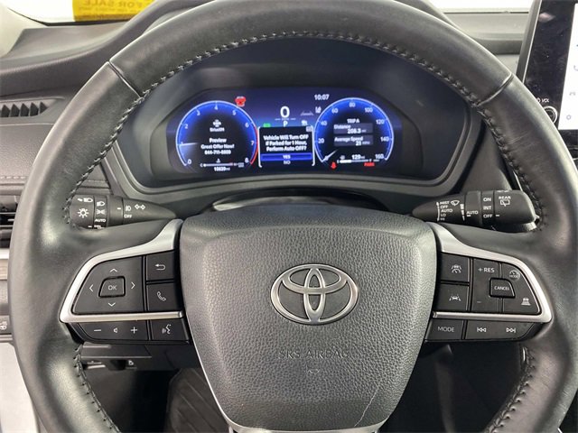 Used 2024 Toyota Grand Highlander Limited image 15