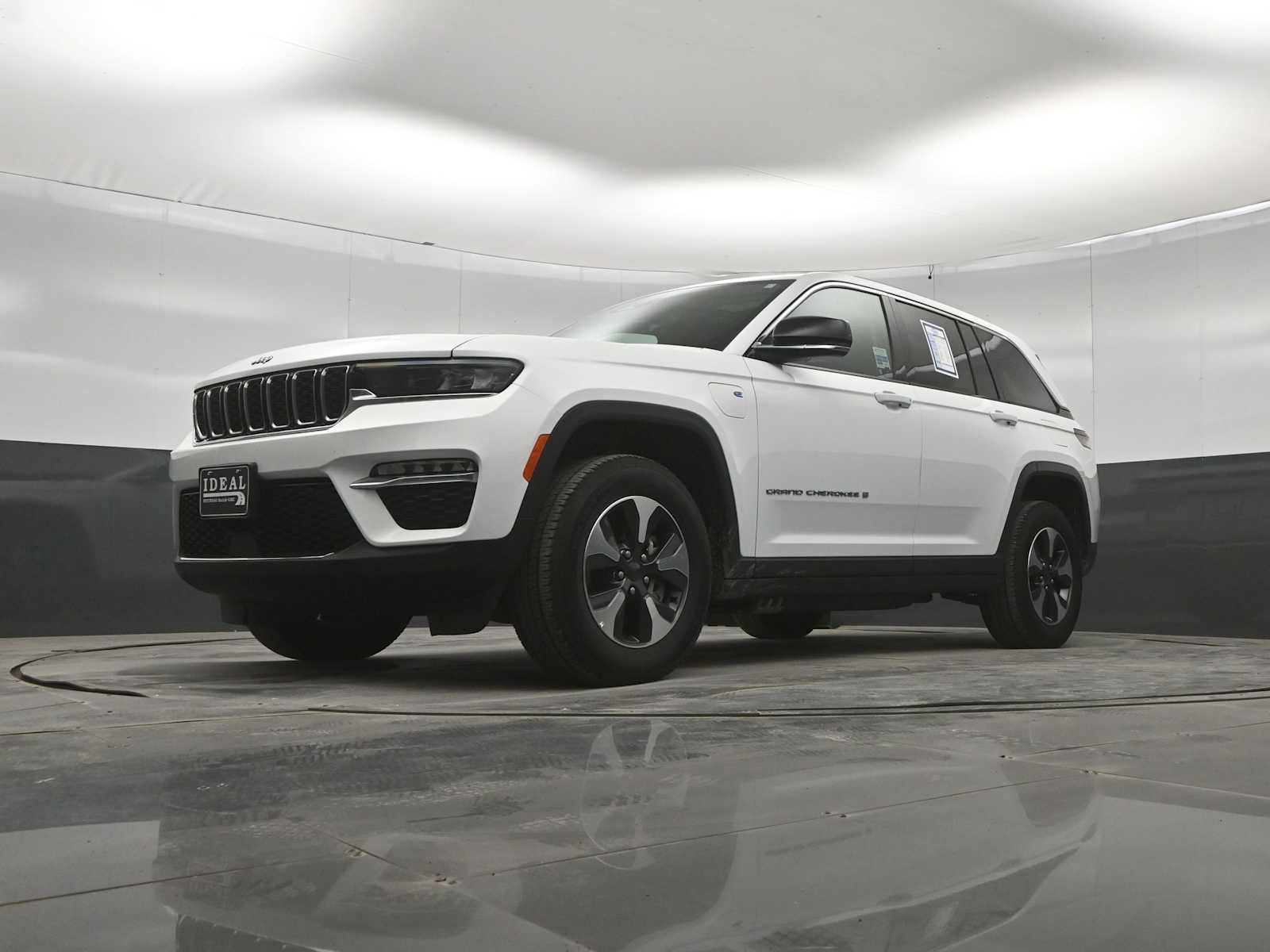 Used 2024 Jeep Grand Cherokee Limited 4xe AWD/4WD image 35