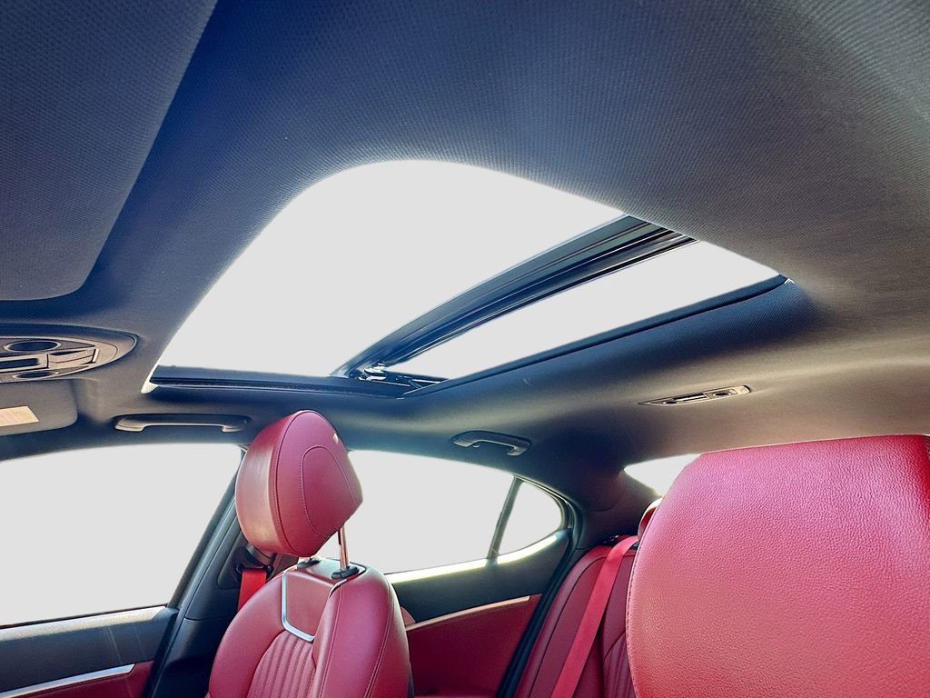 Used 2023 Genesis G70 2.0T w/ Sport Prestige Package image 23