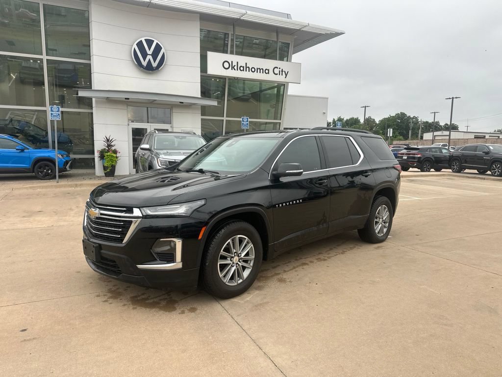 Used 2023 Chevrolet Traverse LT FWD image 1