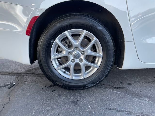 Used 2023 Chrysler Pacifica Touring-L FWD image 36