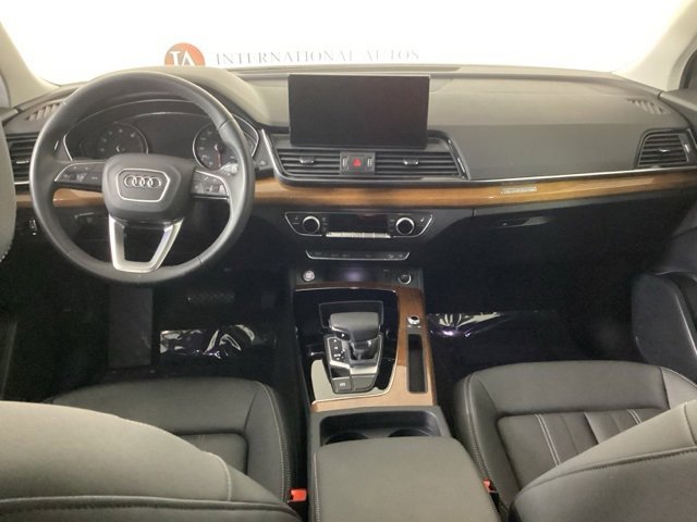 Certified 2023 Audi Q5 2.0T Premium w/ Convenience Package image 9