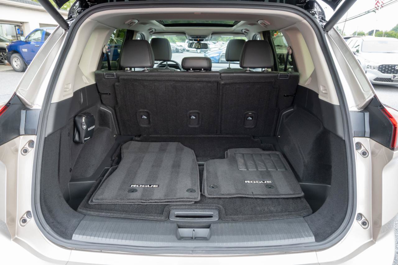 Used 2025 Nissan Rogue SL w/ SL Premium Package AWD/4WD image 22