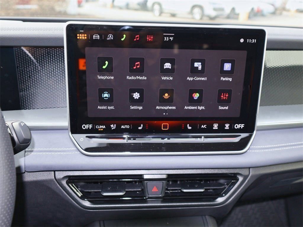 New 2026 Volkswagen Tiguan SE R-Line FWD image 19