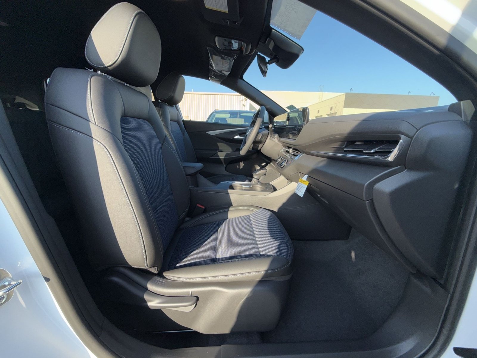 New 2026 Buick Envista Preferred FWD image 25