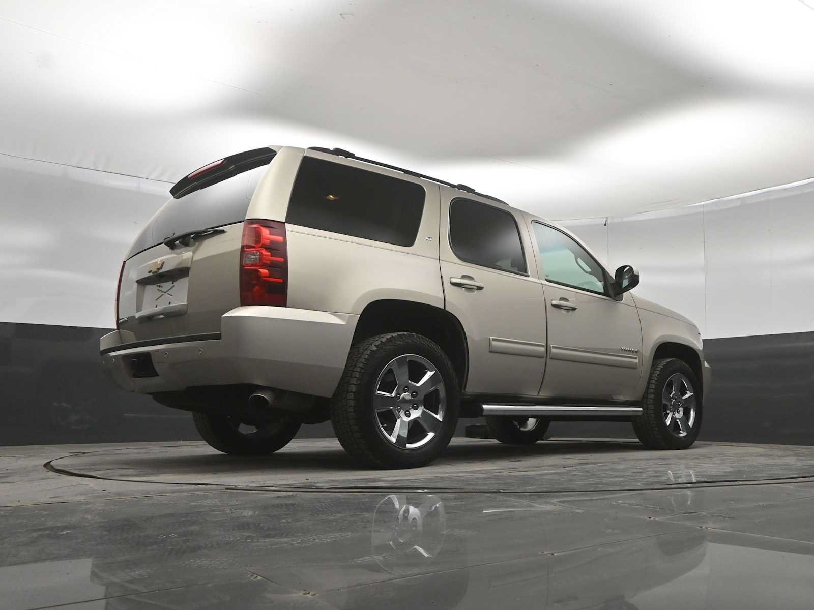 Used 2014 Chevrolet Tahoe LT w/ Luxury Package RWD image 53