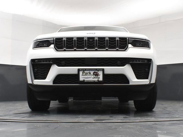 New 2026 Jeep Grand Cherokee Limited w/ Luxury Tech Group II image 23