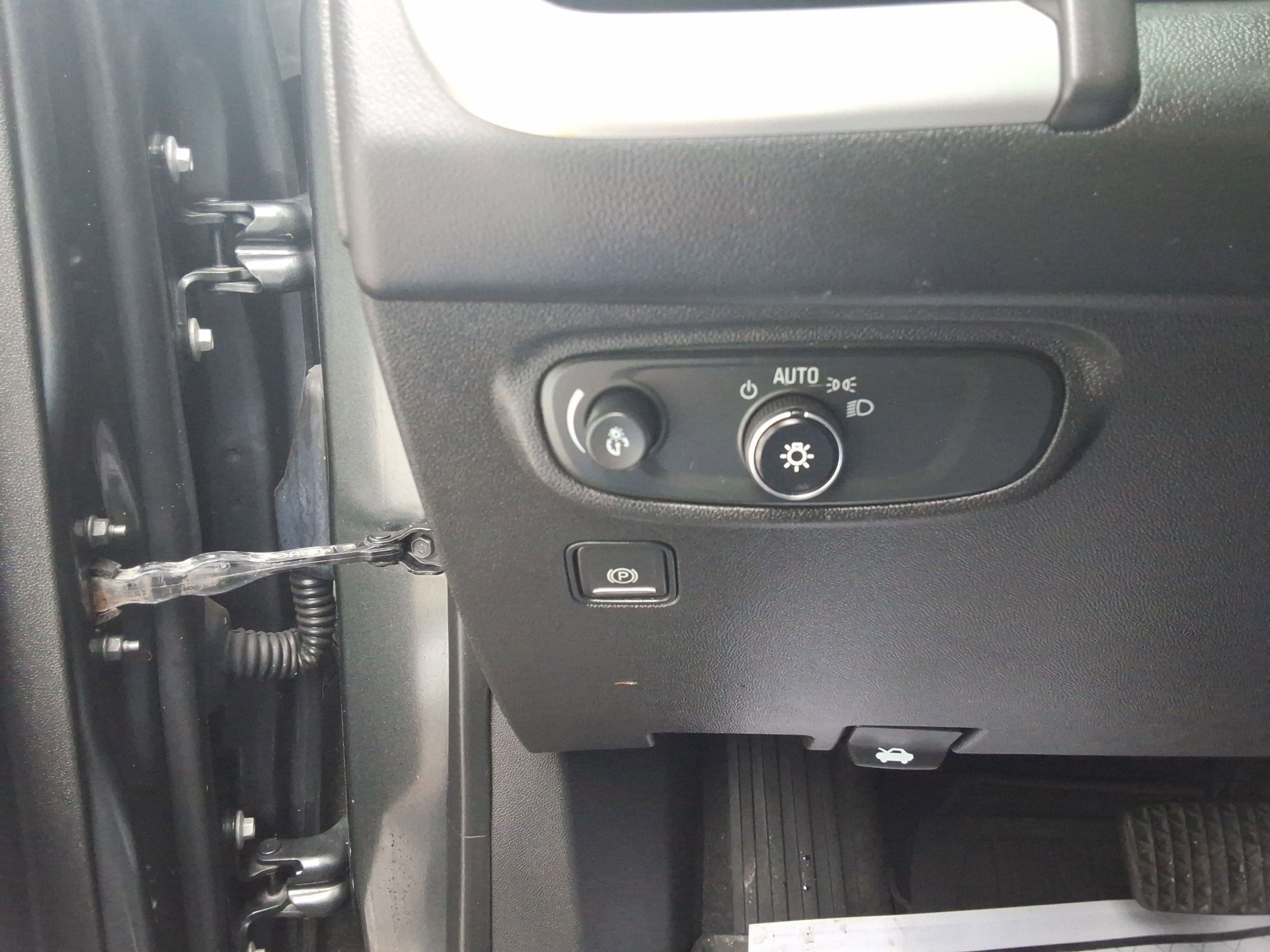 Used 2021 GMC Terrain SLE w/ Driver Convenience Package image 20