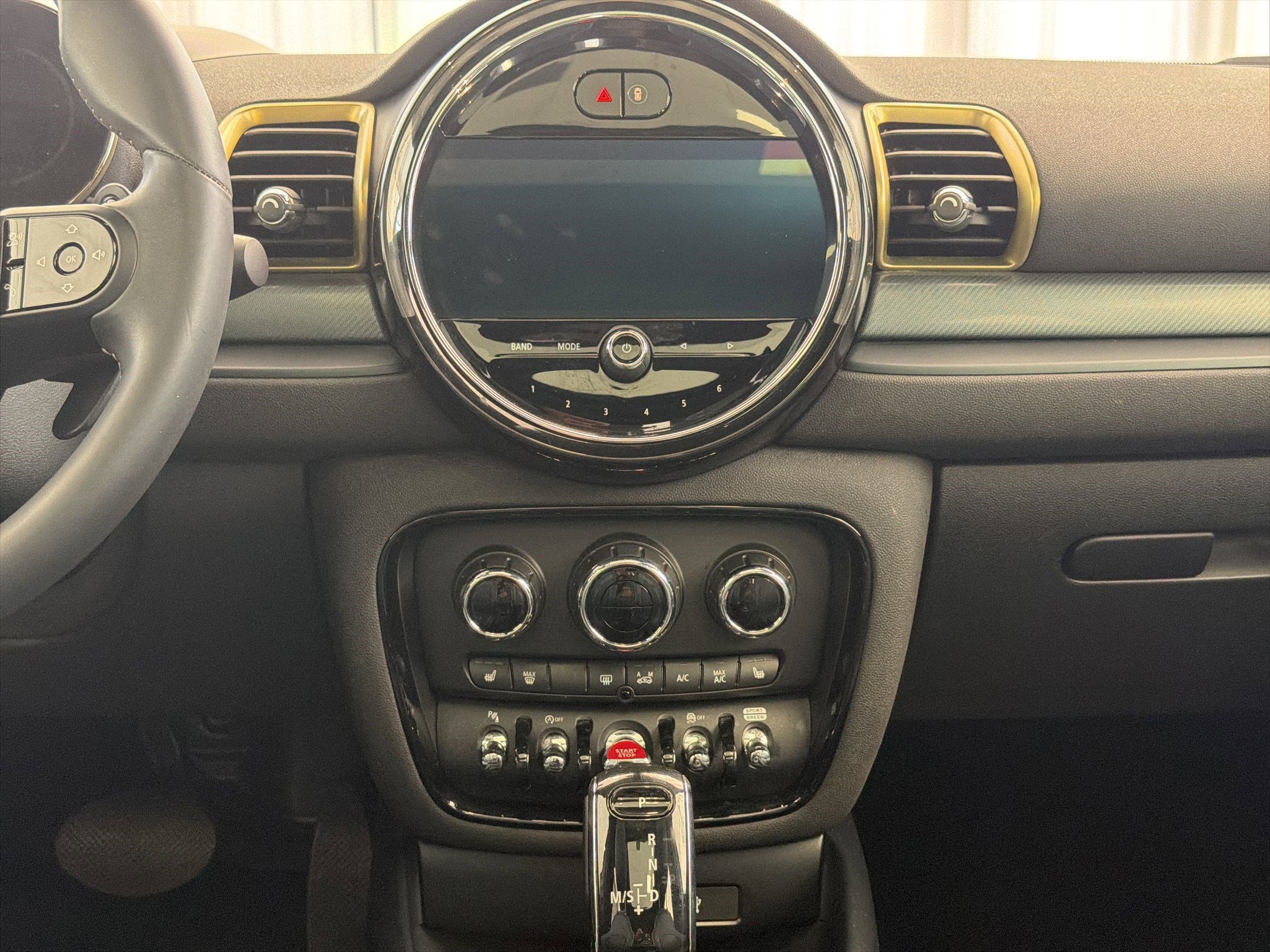 Certified 2024 MINI Cooper Clubman S w/ MINI Untold Edition image 28