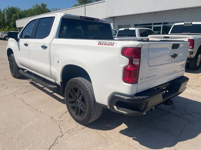 Used 2025 Chevrolet Silverado 1500 Custom Trail Boss AWD/4WD image 3