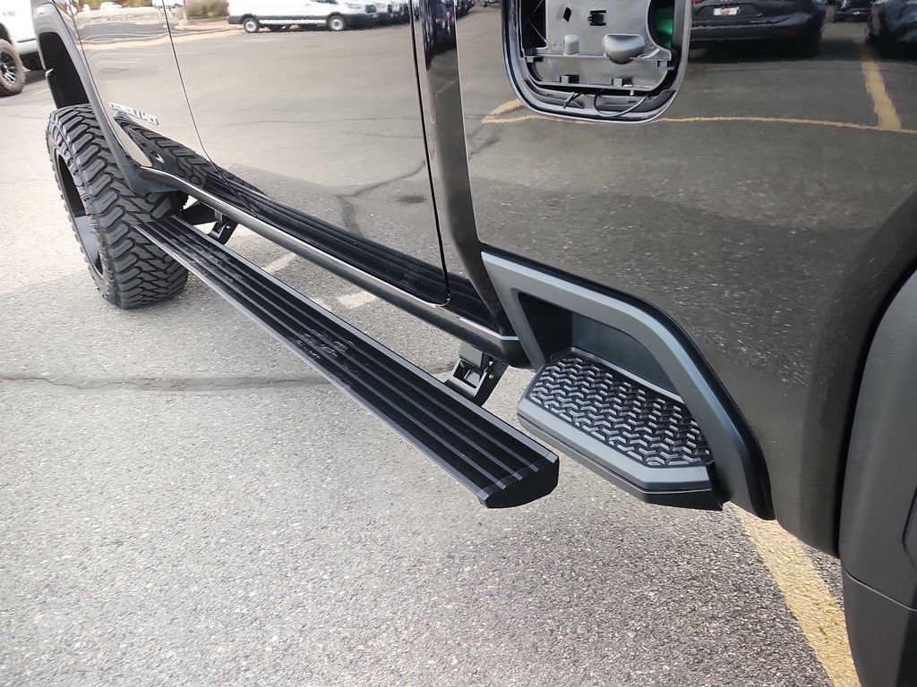 Used 2023 GMC Sierra 3500 Denali w/ Denali Ultimate Package image 12