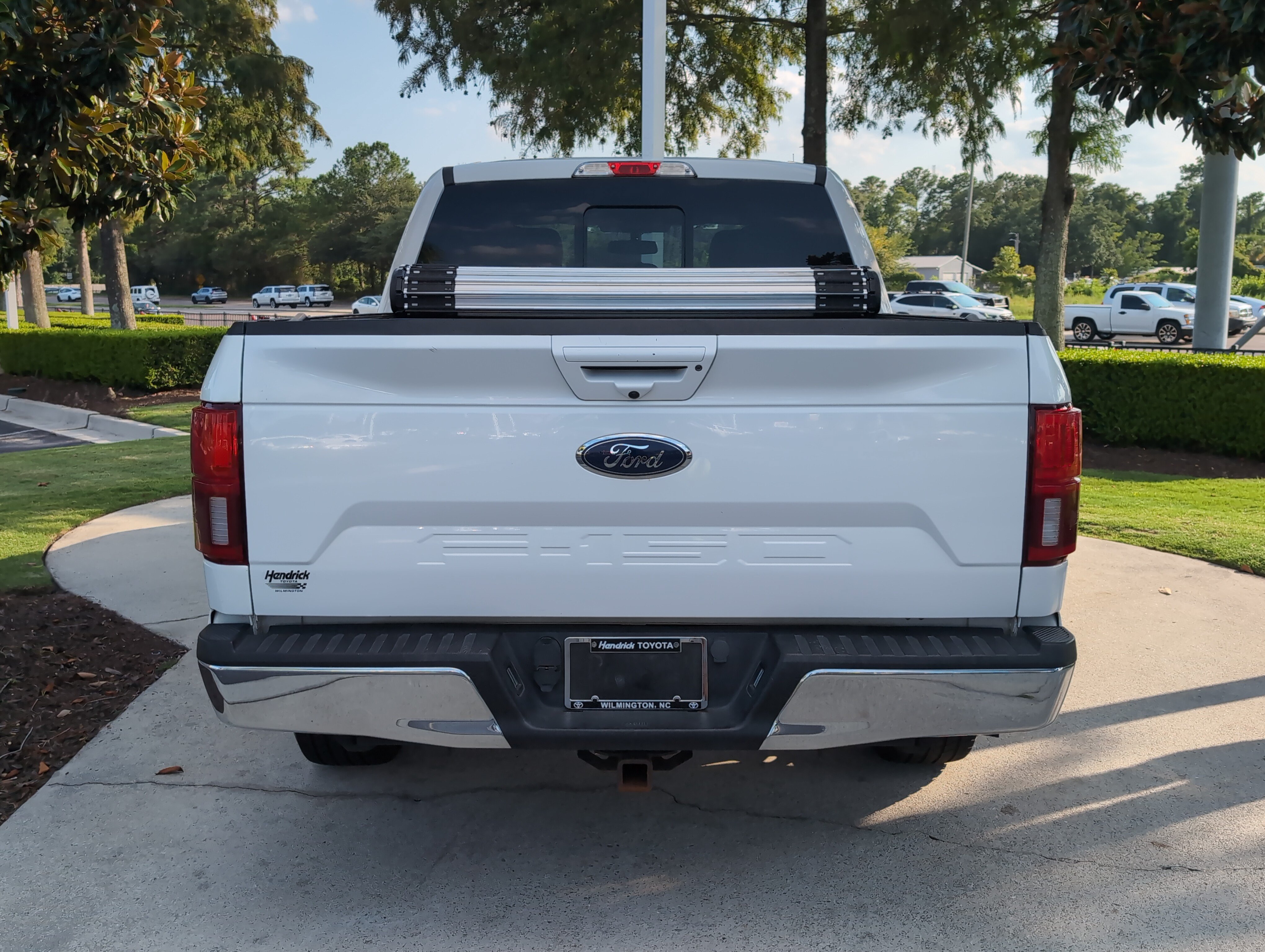 Used 2020 Ford F150 Lariat RWD image 9