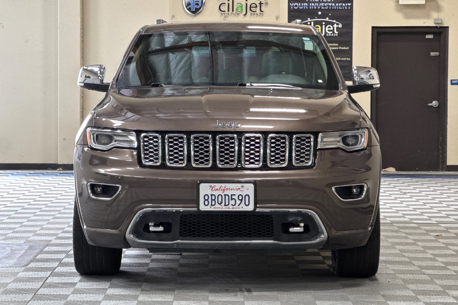 Used 2018 Jeep Grand Cherokee Overland AWD/4WD image 9