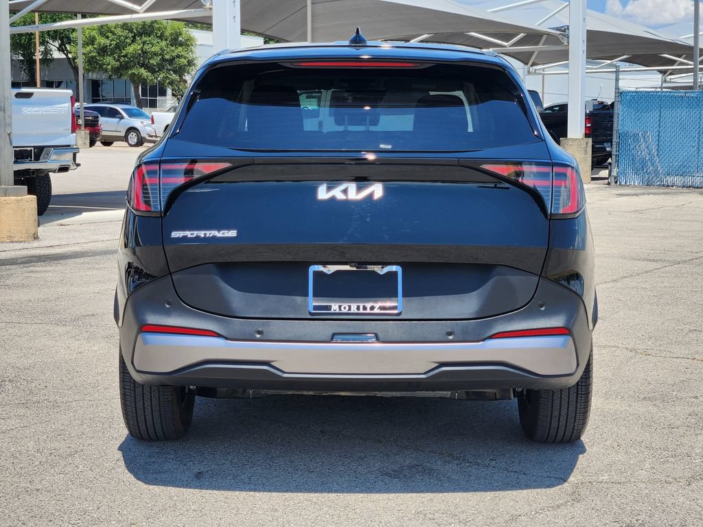 Used 2026 Kia Sportage LX FWD image 6