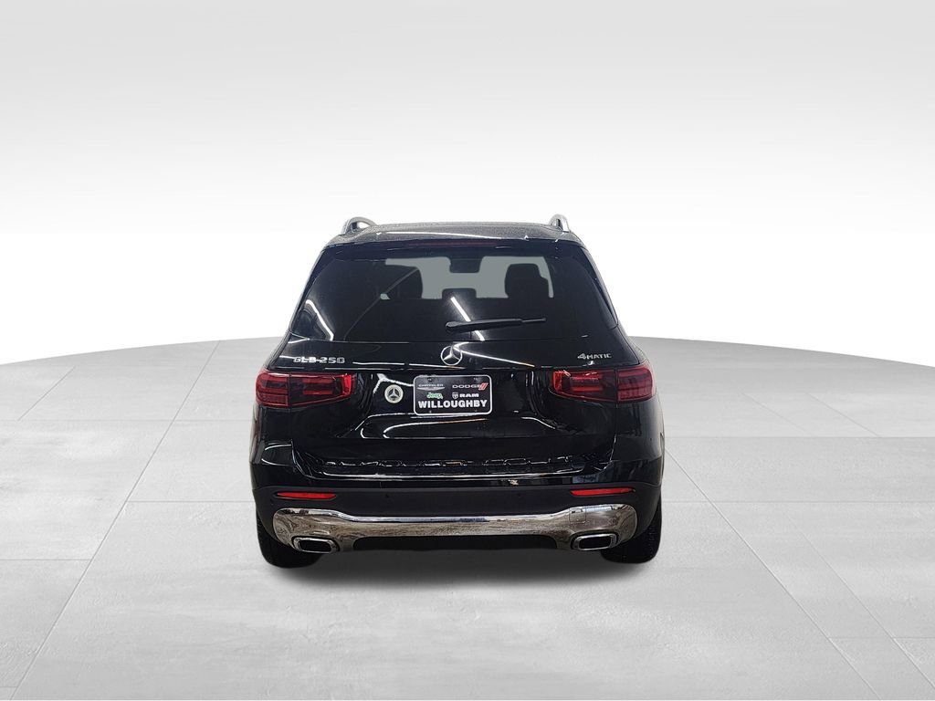 Used 2024 Mercedes-Benz GLB 250 4MATIC image 7