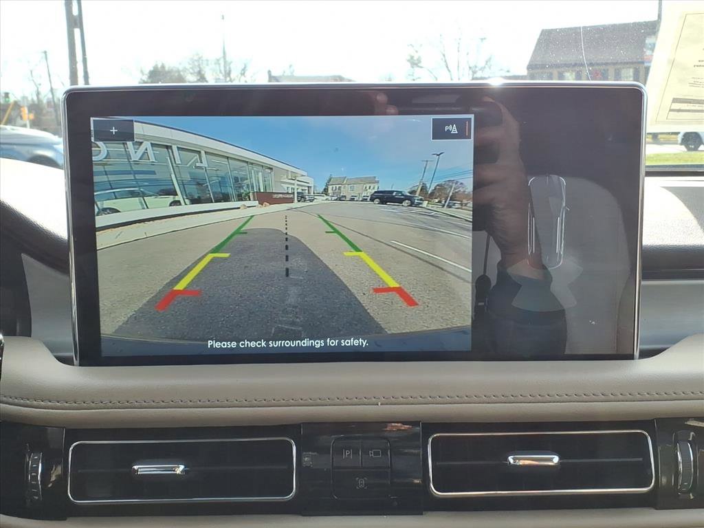 Certified 2022 Lincoln Nautilus AWD w/ Premium Package image 28