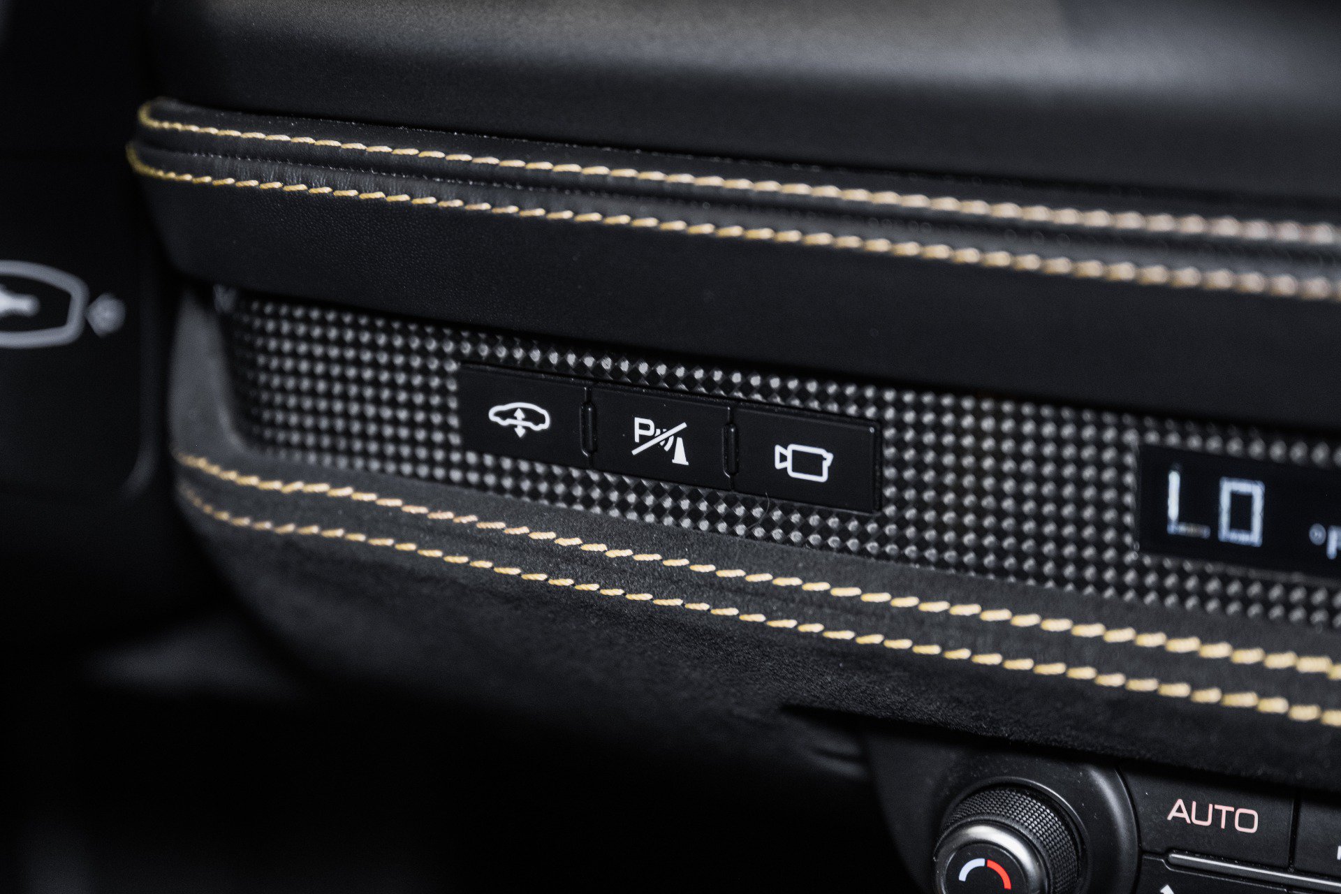 Used 2023 Ferrari F8 Tributo RWD image 32