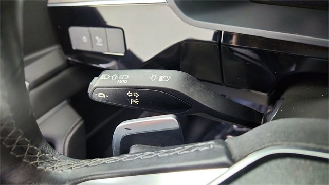 Used 2024 Audi Q8 e-tron Premium image 40