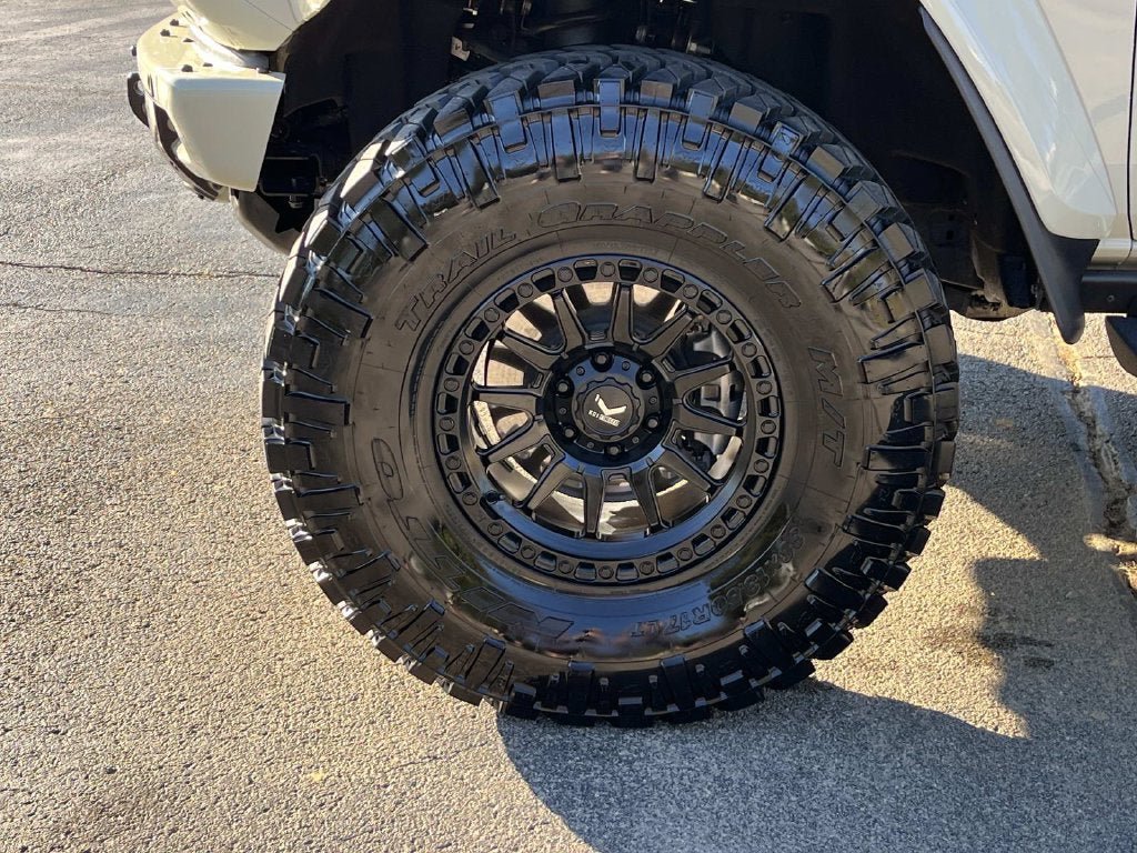 Used 2025 Ford Bronco Raptor AWD/4WD image 9