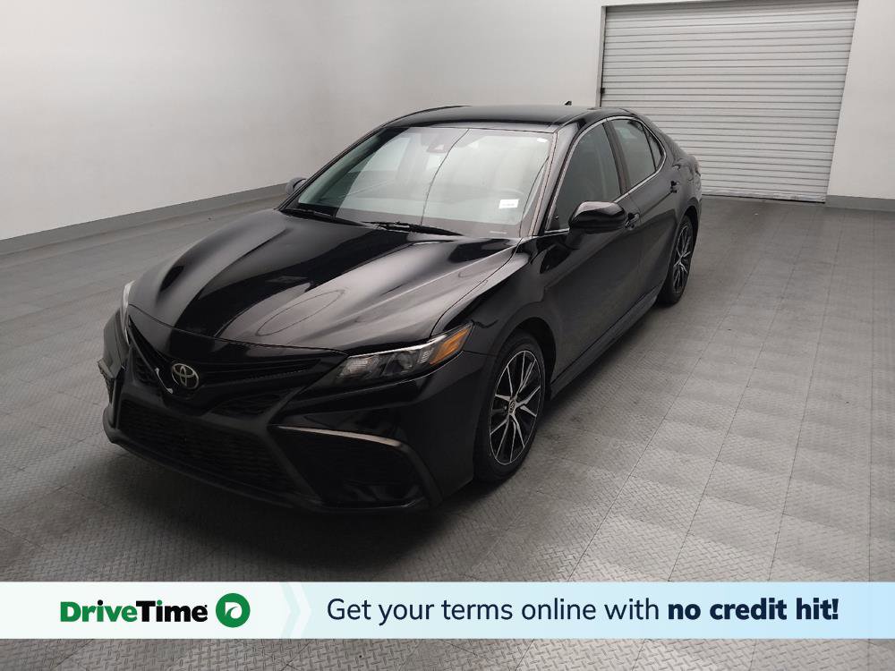 Used 2021 Toyota Camry SE FWD image 1