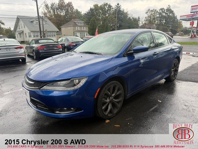 Used 2015 Chrysler 200 S w/ Navigation & Sound Group I AWD/4WD image 3