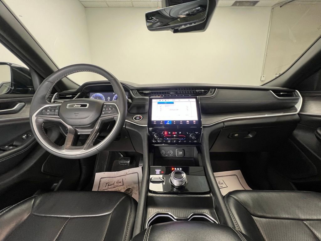Used 2024 Jeep Grand Cherokee L Limited w/ Luxury Tech Group II AWD/4WD image 12