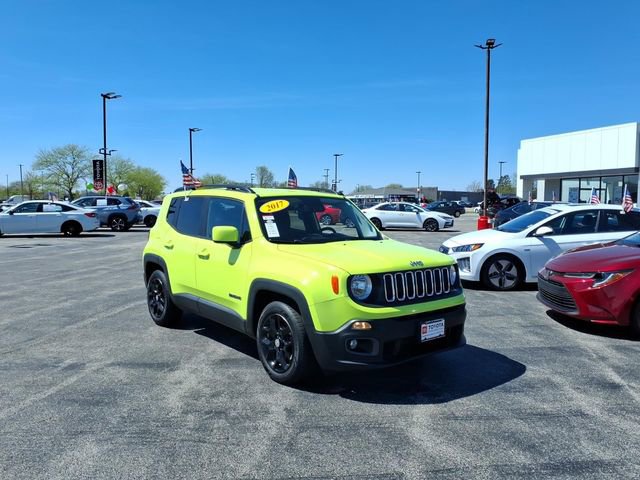 Used 2017 Jeep Renegade Latitude w/ Popular Equipment Group image 5