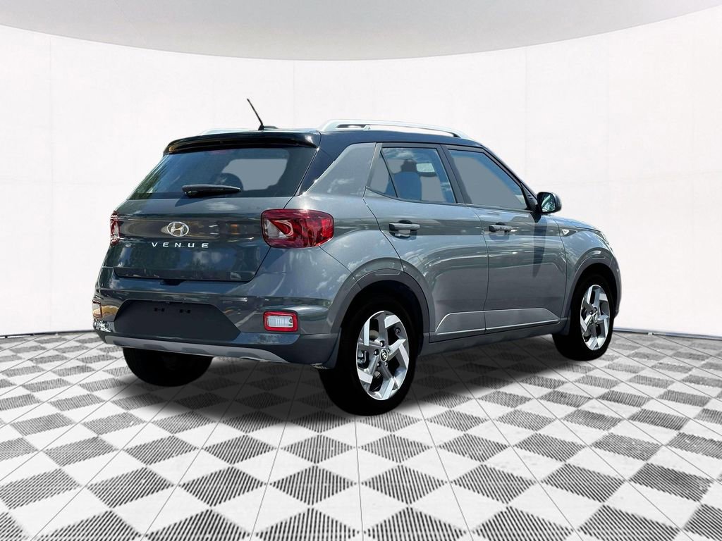 New 2025 Hyundai Venue Limited image 11