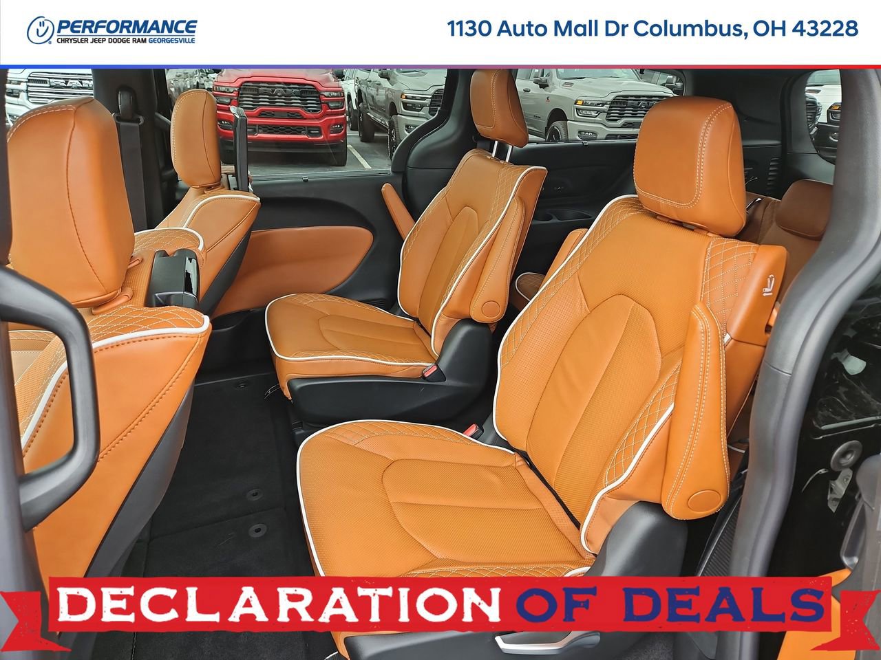 New 2026 Chrysler Pacifica Pinnacle w/ Trailer Tow Group FWD image 15