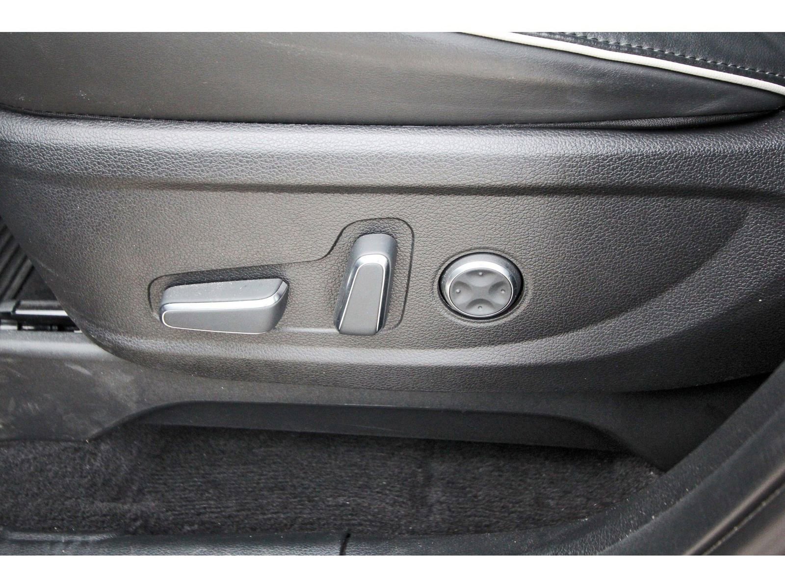 Used 2023 Hyundai Palisade SEL w/ Premium Package image 29