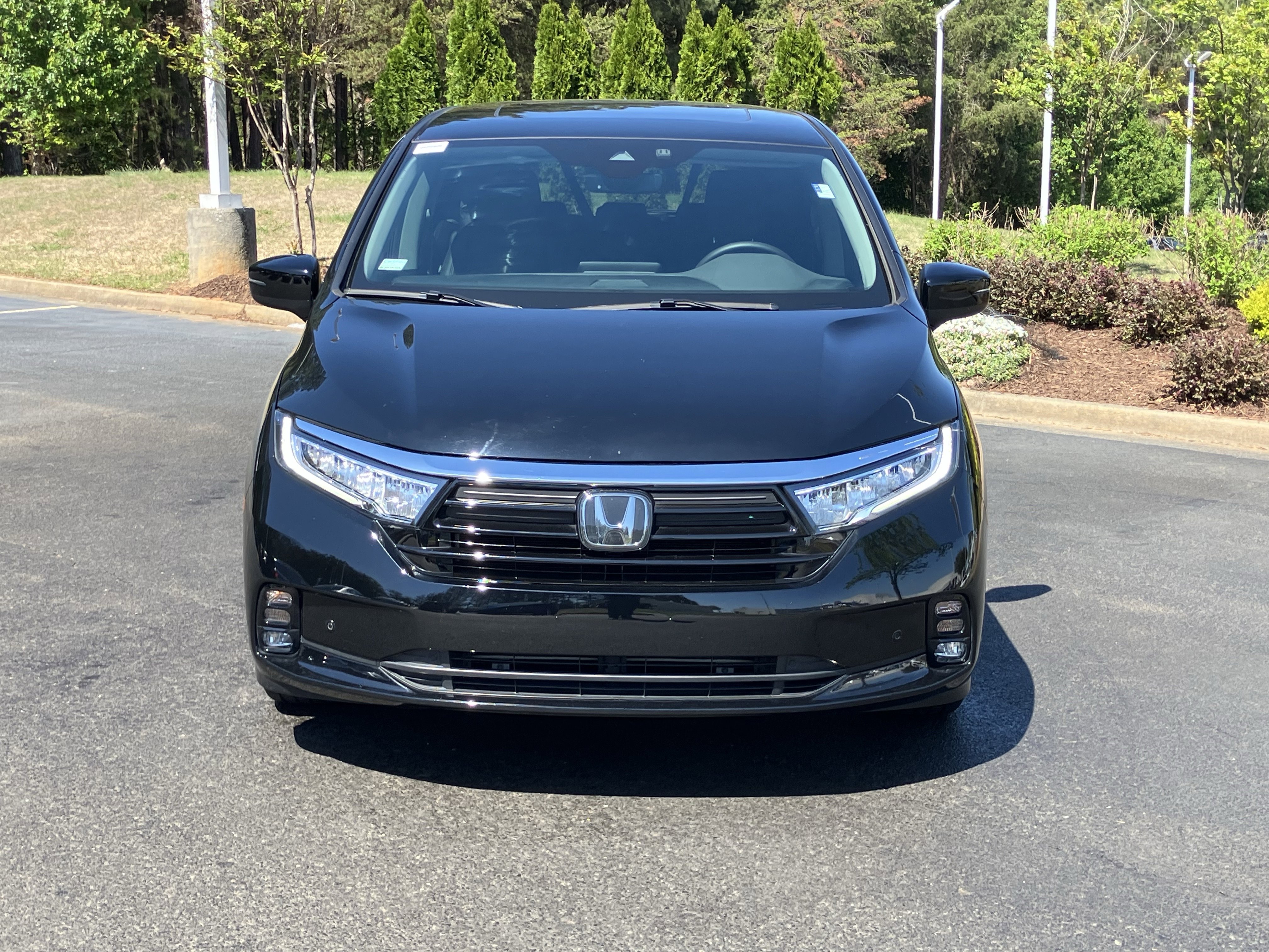 Used 2024 Honda Odyssey Touring image 3