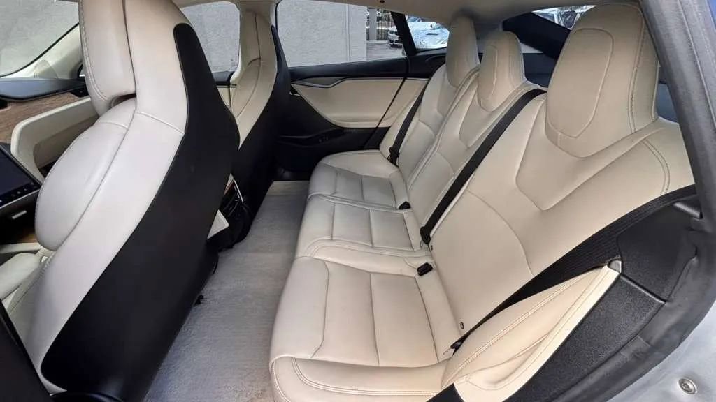Used 2018 Tesla Model S 100D AWD/4WD image 10