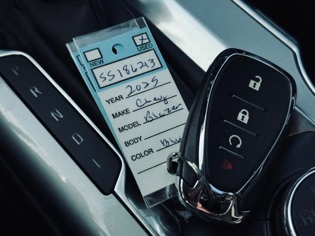 Used 2025 Chevrolet Blazer LT AWD/4WD image 36